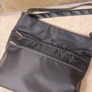 Roots black crossbody purse - classic casual price for every outfit